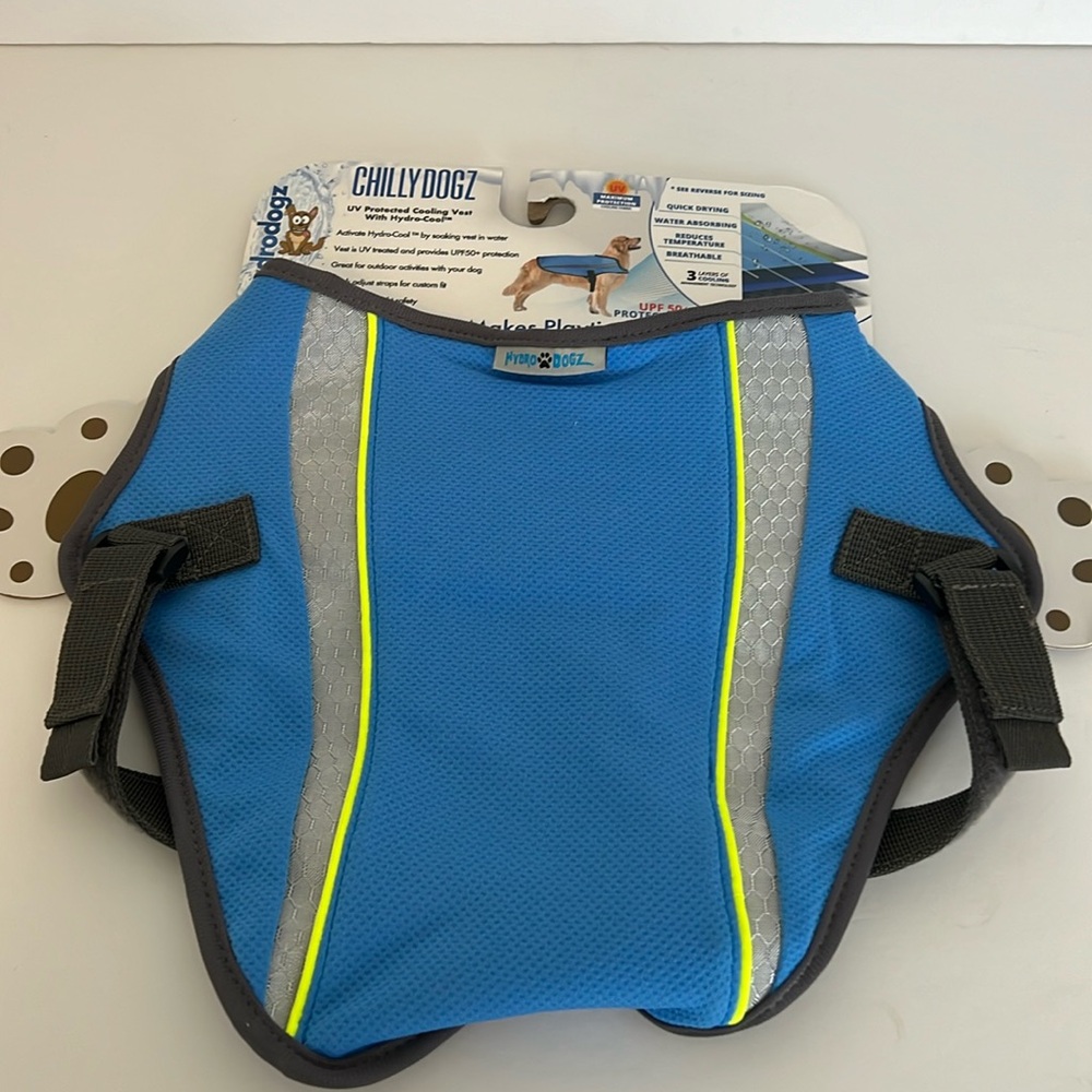 CHILLYDOGZ  Cooling Vest for Dogs Small 20 to 26 New with Tags